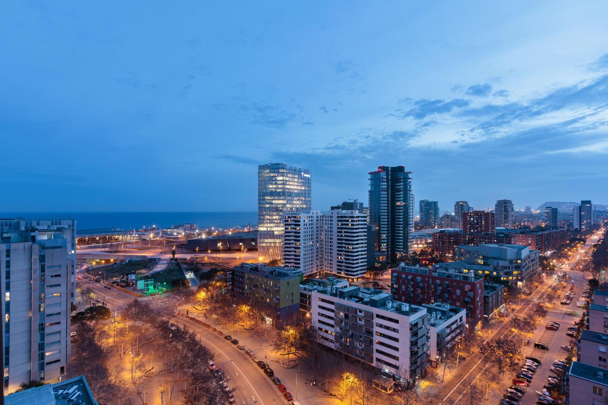 Отель Tembo Barcelona Сан-Адриан-де-Бесос Экстерьер фото
